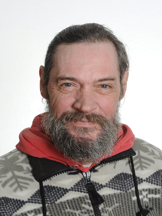John Lagoni Nielsen : Pedelmedhjælper
